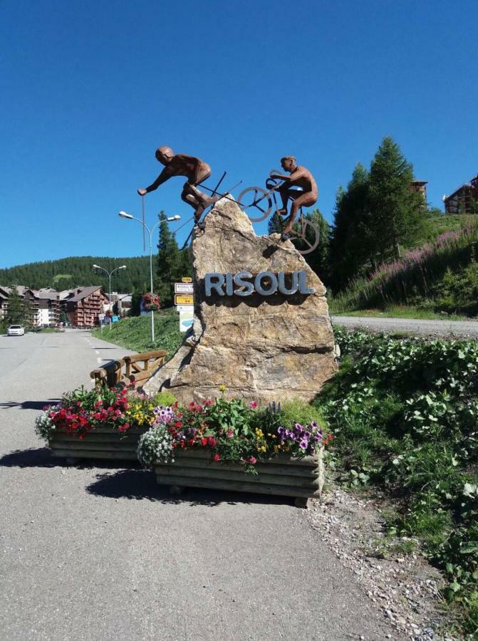 T2 RESIDENCE ANTARES 4* pieds des pistes Risoul Exterior foto